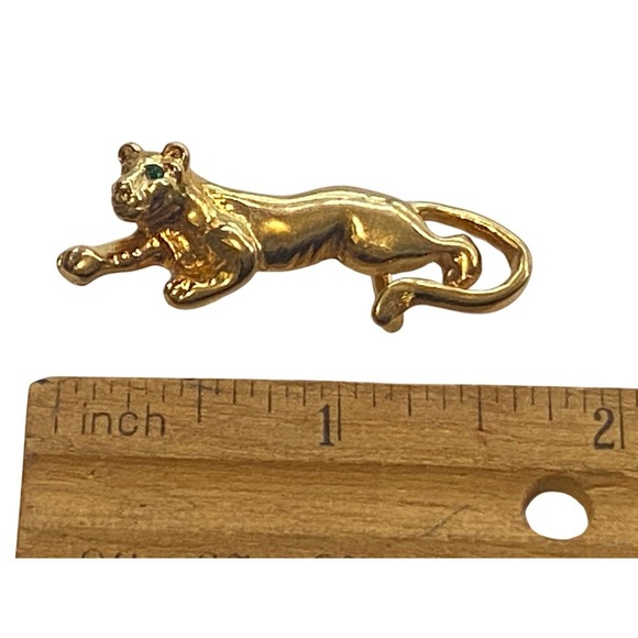 Vintage Gold Tone Panther Slide Pendant Reclining Big Cat Green Rhinestone Eyes - Picture 4 of 4